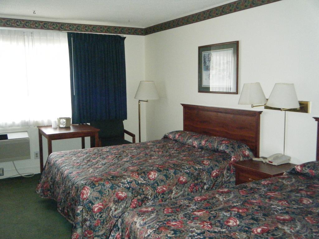Cadillac Sands Resort 객실 사진